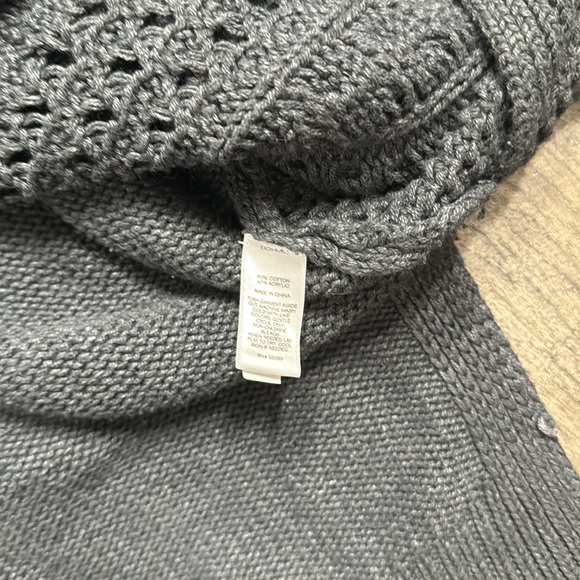 EXPRESS GRAY CABLE KNIT OVERSIZED CREWNECK SWEATER - Picture 10 of 10